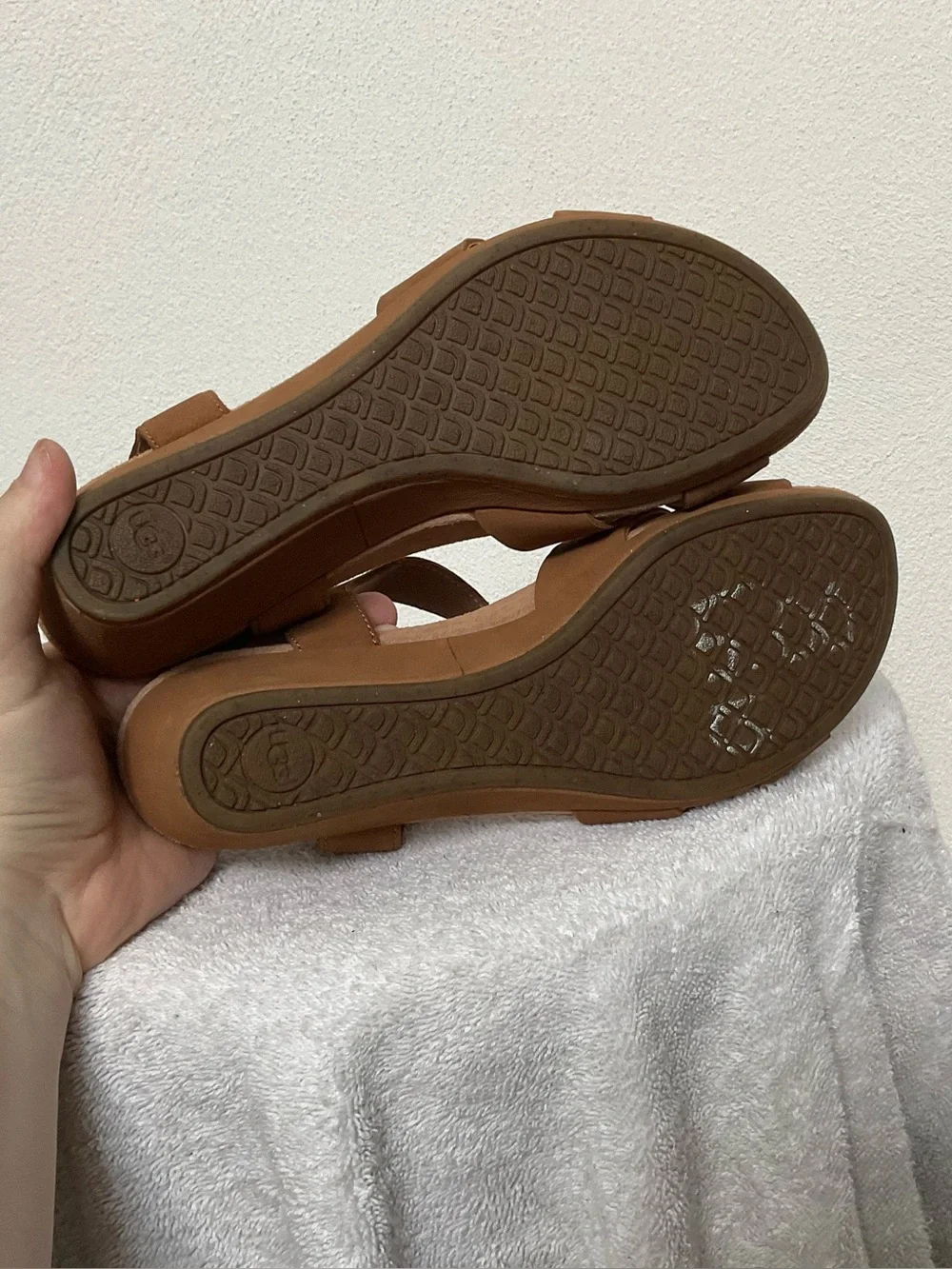 Ugg Veva Brown Leather Open Toe Ankle Strap Wedge Sandals Size 7 Summer